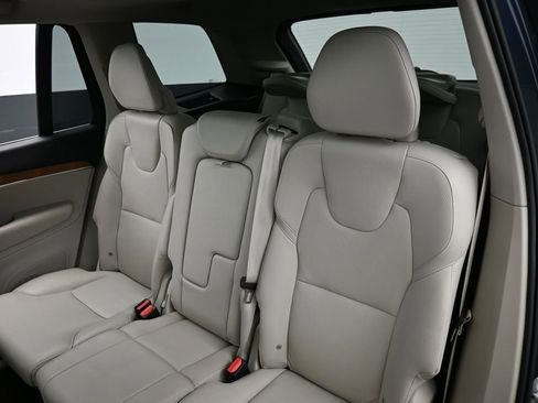 Used 2022 Volvo XC90 T8 Inscription Expression w/ Advanced Package AWD/4WD image 25