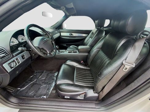 Used 2004 Ford Thunderbird image 17