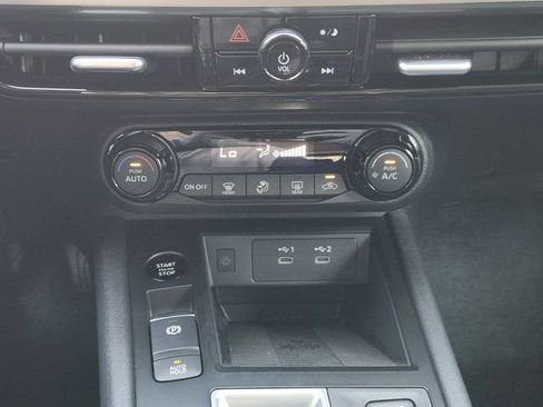 New 2026 Nissan Kicks SV image 15