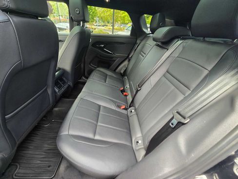 Used 2025 Land Rover Range Rover Evoque S AWD/4WD image 18