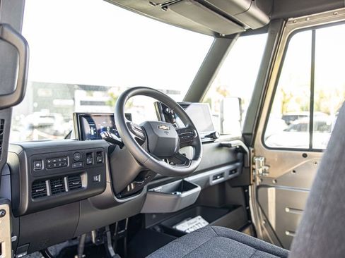Used 2025 Chevrolet Brightdrop 400 FWD image 9
