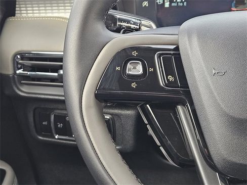 New 2026 Lincoln Corsair Premiere image 26