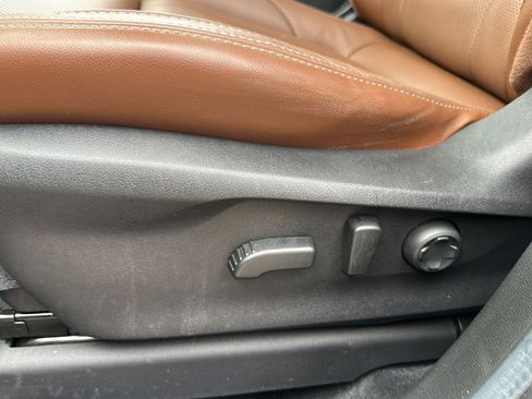 Used 2025 Subaru Ascent Touring image 16