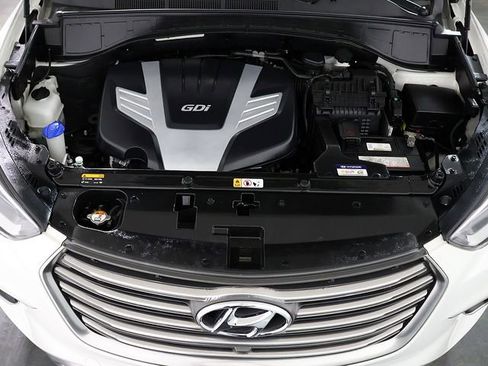 Used 2018 Hyundai Santa Fe Limited AWD/4WD image 38