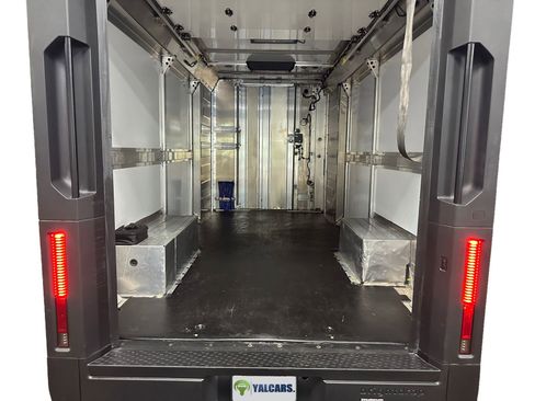 Used 2025 Chevrolet Brightdrop 600 FWD image 21