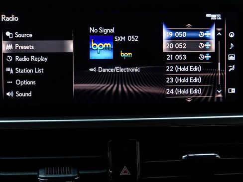 Used 2023 Lexus GX 460 Premium w/ Premium Package AWD/4WD image 28