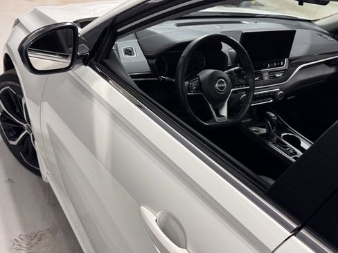 Used 2023 Nissan Altima 2.5 SR w/ SR Premium Package image 20