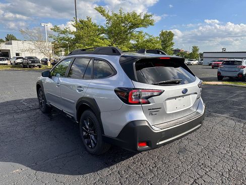 Certified 2025 Subaru Outback Onyx Edition AWD/4WD image 5