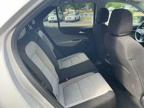Used 2020 Chevrolet Equinox LT AWD/4WD image 30