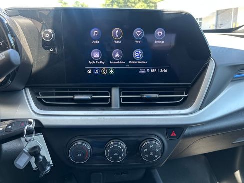 Used 2025 Chevrolet Trax LS w/ Driver Confidence Package FWD image 17