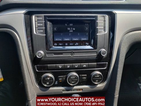 Used 2017 Volkswagen Passat 1.8T S image 31