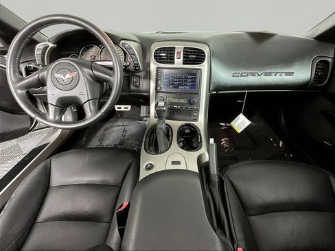 Used 2005 Chevrolet Corvette Coupe w/ Preferred Equipment Group RWD image 7