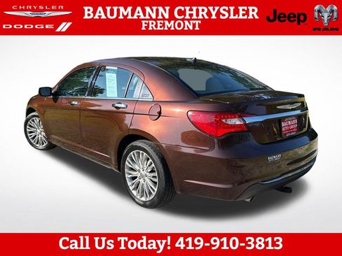 Used 2012 Chrysler 200 Limited FWD image 4