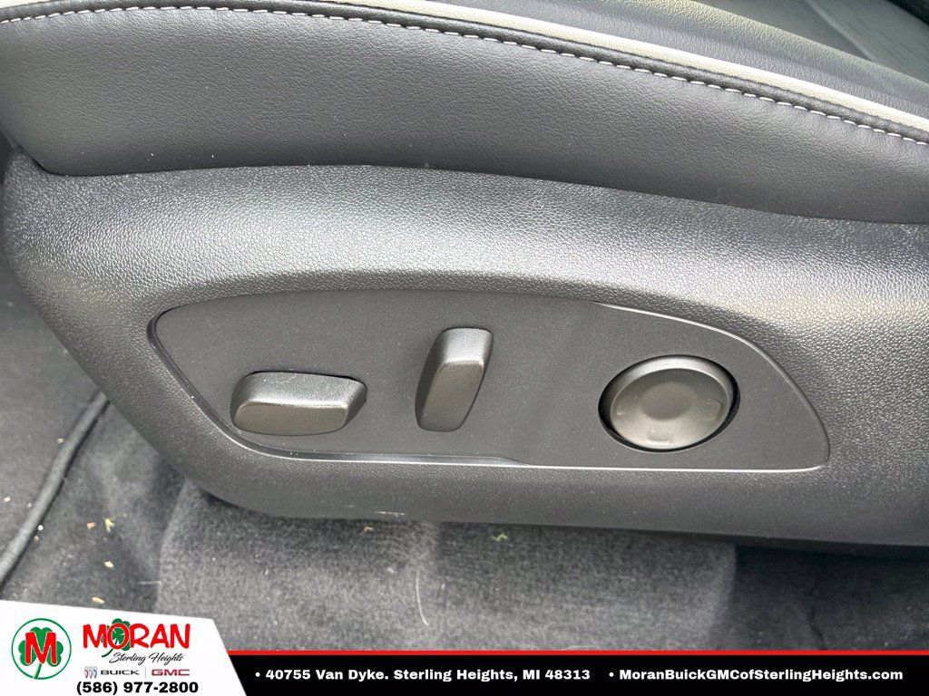 Used 2026 Buick Enclave Sport Touring FWD image 13