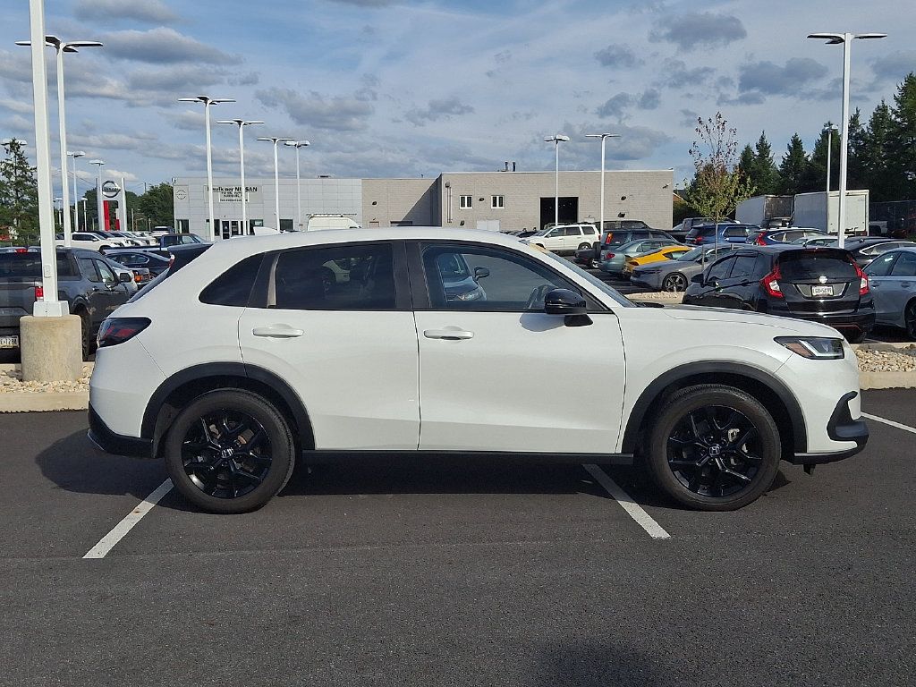 Used 2024 Honda HR-V Sport image 7