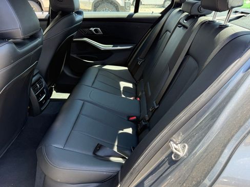 Used 2025 BMW 330i xDrive Sedan AWD/4WD image 41