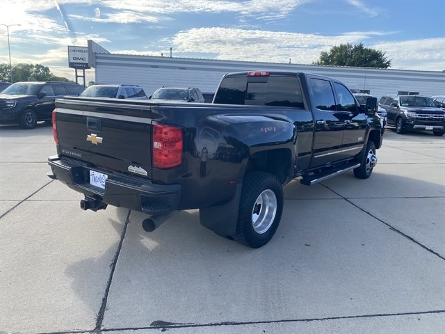 Used 2019 Chevrolet Silverado 3500 High Country w/ Duramax Plus Package AWD/4WD image 16