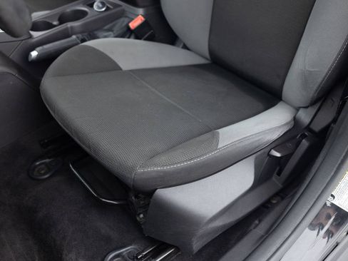Used 2013 Ford Focus SE FWD image 21
