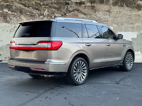 Used 2018 Lincoln Navigator Reserve w/ Technology Package image 4