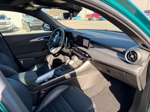 Used 2024 Alfa Romeo Tonale Veloce image 19