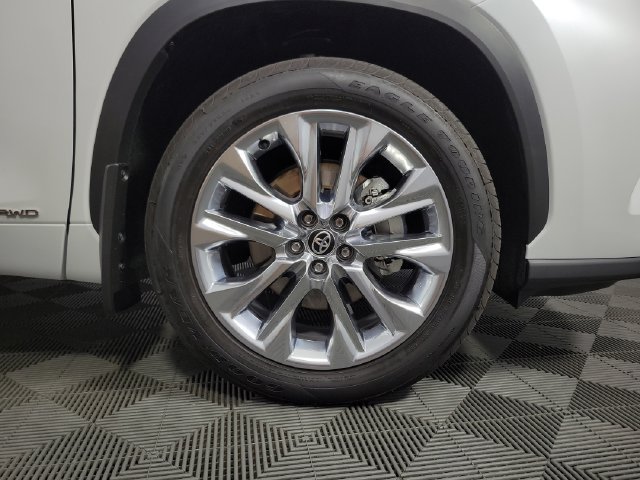 Used 2026 Toyota Highlander Limited AWD/4WD image 11