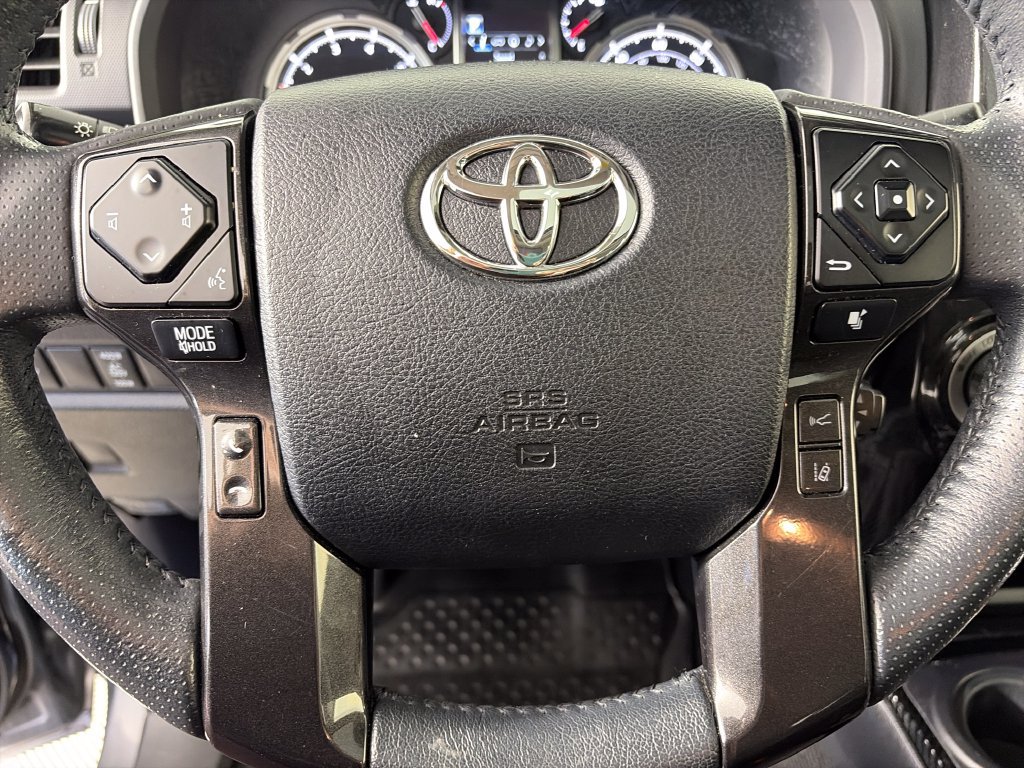 Used 2020 Toyota 4Runner TRD Off-Road Premium w/ Moonroof Package AWD/4WD image 16