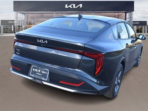 New 2025 Kia K4 LXS image 3