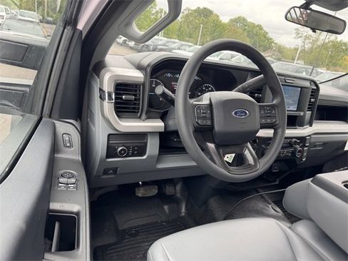 New 2025 Ford F550 4x4 Regular Cab Super Duty image 21