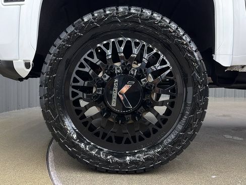Used 2026 GMC Sierra 3500 Denali w/ Denali Reserve Package AWD/4WD image 9
