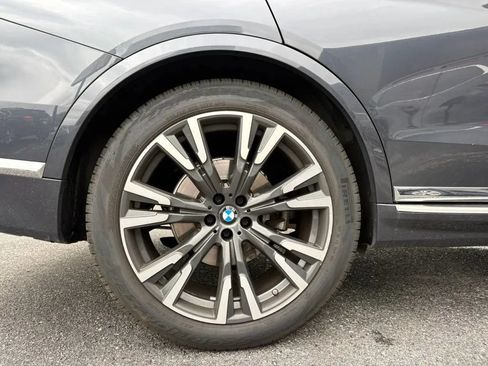 Used 2021 BMW X7 xDrive40i w/ Premium Package AWD/4WD image 32