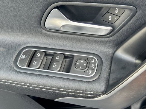 Used 2025 Mercedes-Benz CLA 250 4MATIC image 24