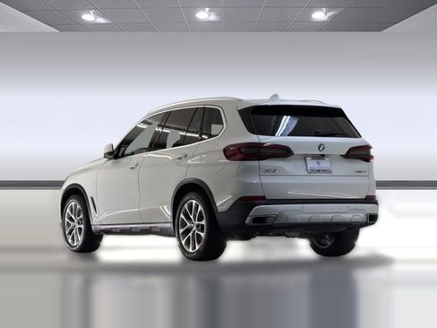 Used 2023 BMW X5 sDrive40i w/ Climate Comfort Package RWD image 3