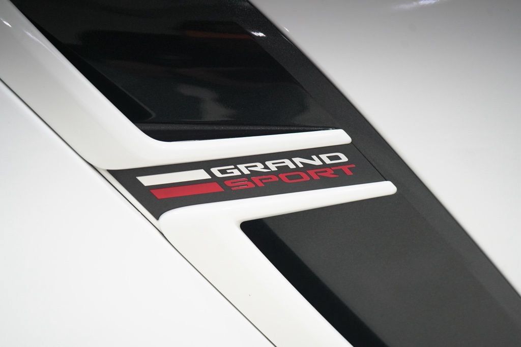 Used 2018 Chevrolet Corvette Grand Sport RWD image 10