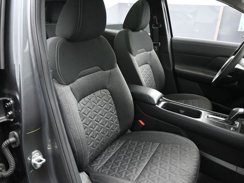 Used 2025 Nissan Kicks SV w/ SV Premium Package FWD image 14