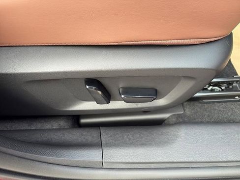 New 2026 Mitsubishi Outlander SEL image 10