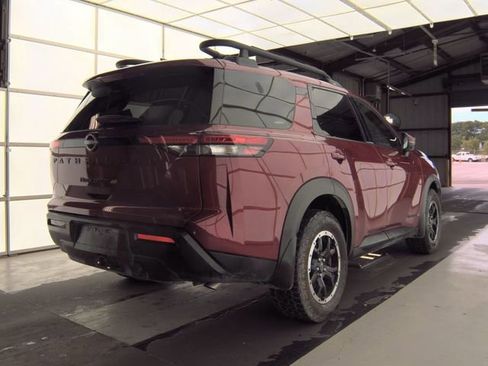 Used 2025 Nissan Pathfinder Rock Creek AWD/4WD image 3