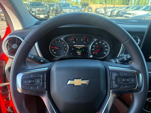 Used 2026 Chevrolet Blazer LT FWD image 30