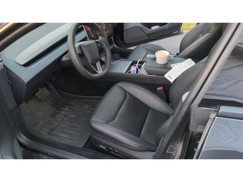 Used 2024 Tesla Model 3 Standard Range RWD image 5