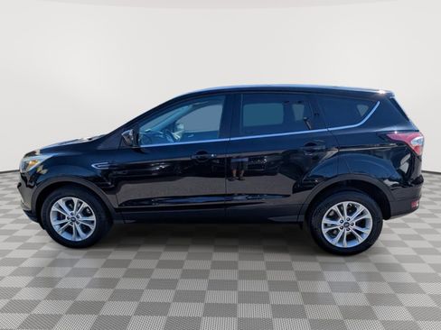 Used 2017 Ford Escape SE FWD image 2