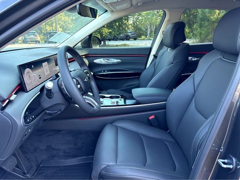 New 2026 Genesis GV70 2.5T image 25