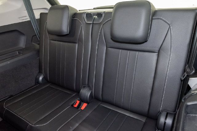 Used 2023 Volkswagen Tiguan SE FWD image 23