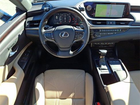Used 2019 Lexus ES 350 Luxury w/ Accessory Package image 11