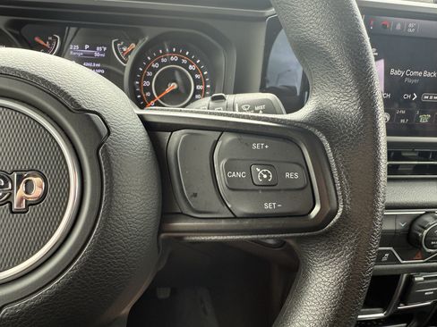 Used 2024 Jeep Wrangler Sport AWD/4WD image 18