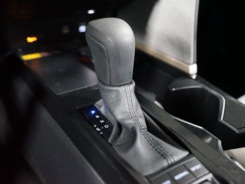 Used 2025 Toyota Camry LE image 21