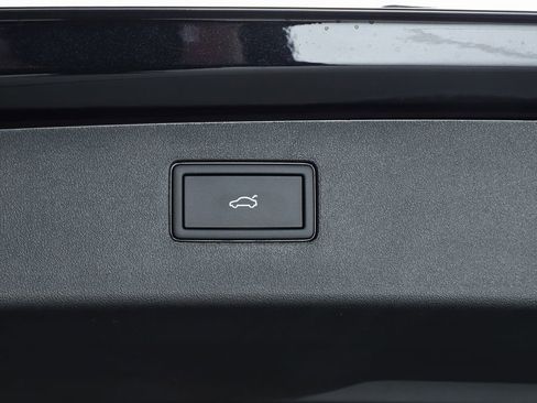 New 2026 Volkswagen Tiguan SE AWD/4WD image 30