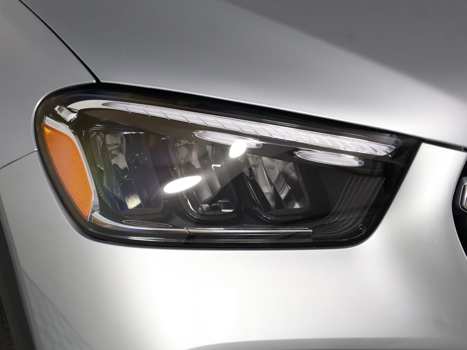 Used 2025 Mercedes-Benz GLE 450e 4MATIC image 26