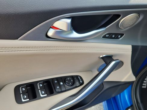 Used 2018 Kia Stinger GT2 AWD/4WD image 25
