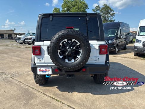 Used 2024 Jeep Wrangler Unlimited Rubicon 4xe AWD/4WD image 14