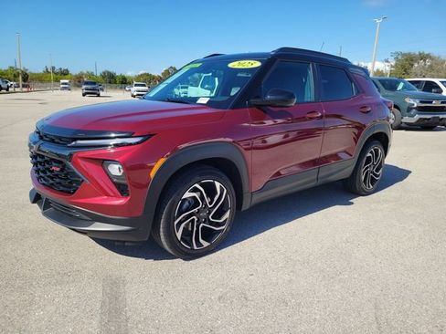 Certified 2025 Chevrolet TrailBlazer RS image 2