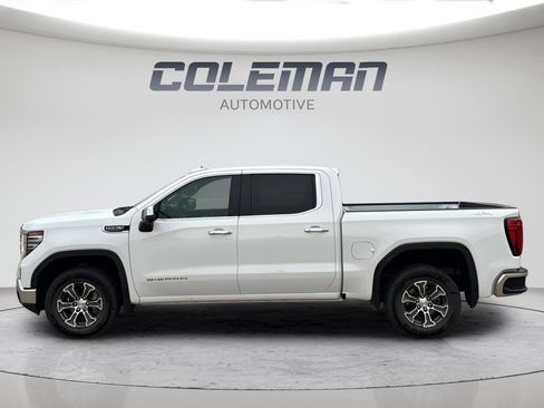Used 2025 GMC Sierra 1500 SLT image 2